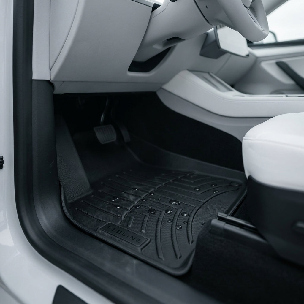 Tapis de sol toutes saisons Tesline dans une Model Y