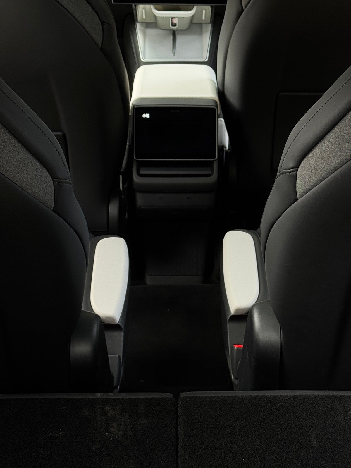 Housses d'accoudoirs arrière pour Tesla Model Y L (2025-2026) — photo 7