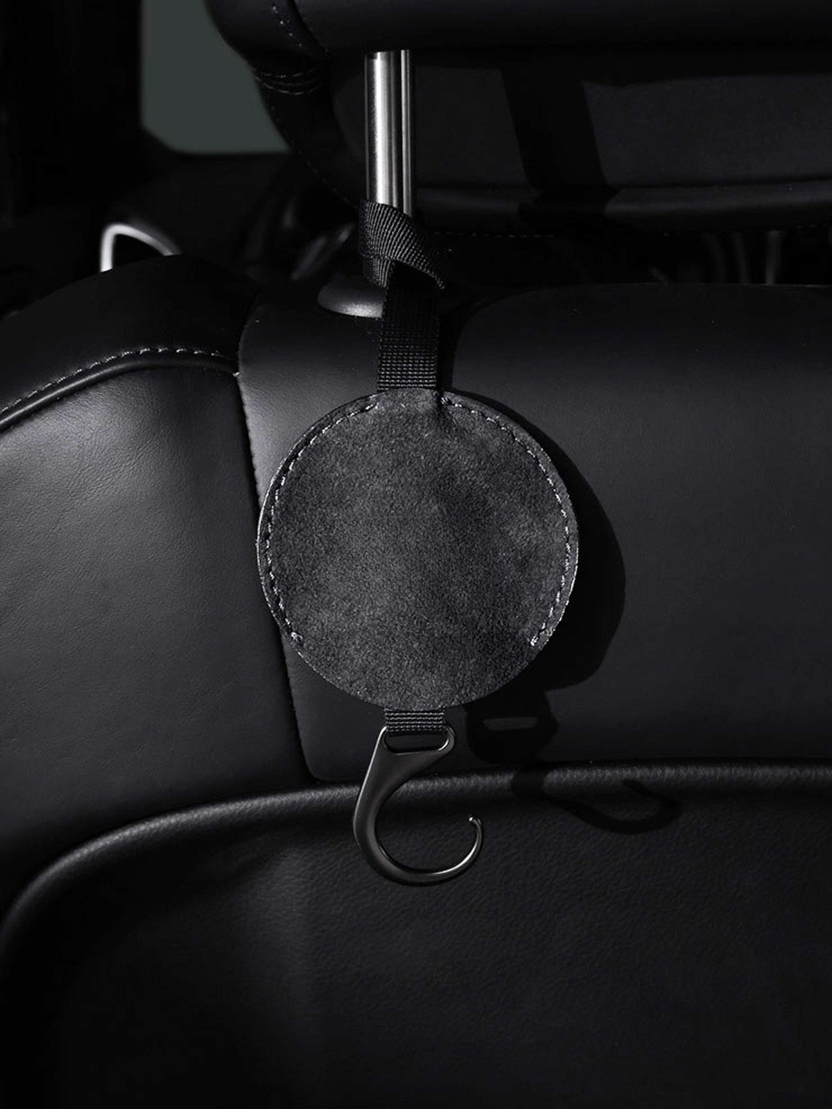Crochet discret alcantara pour Tesla — photo 3