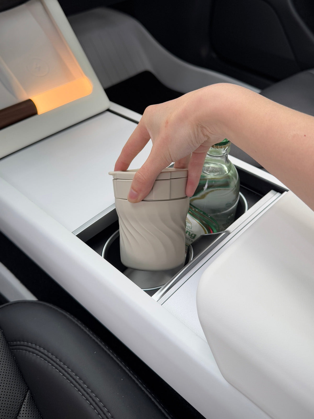 Cendrier silicone pour Tesla — photo 5