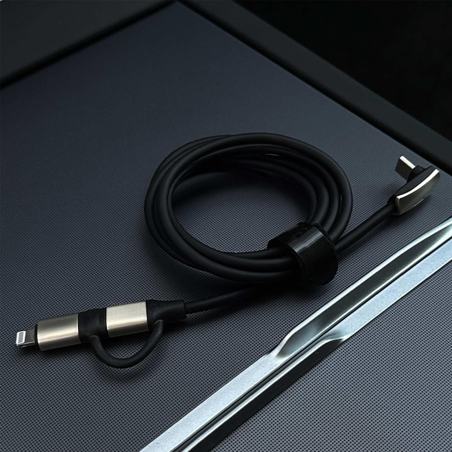 Câble USB-C souple coudé pour Tesla — photo 8