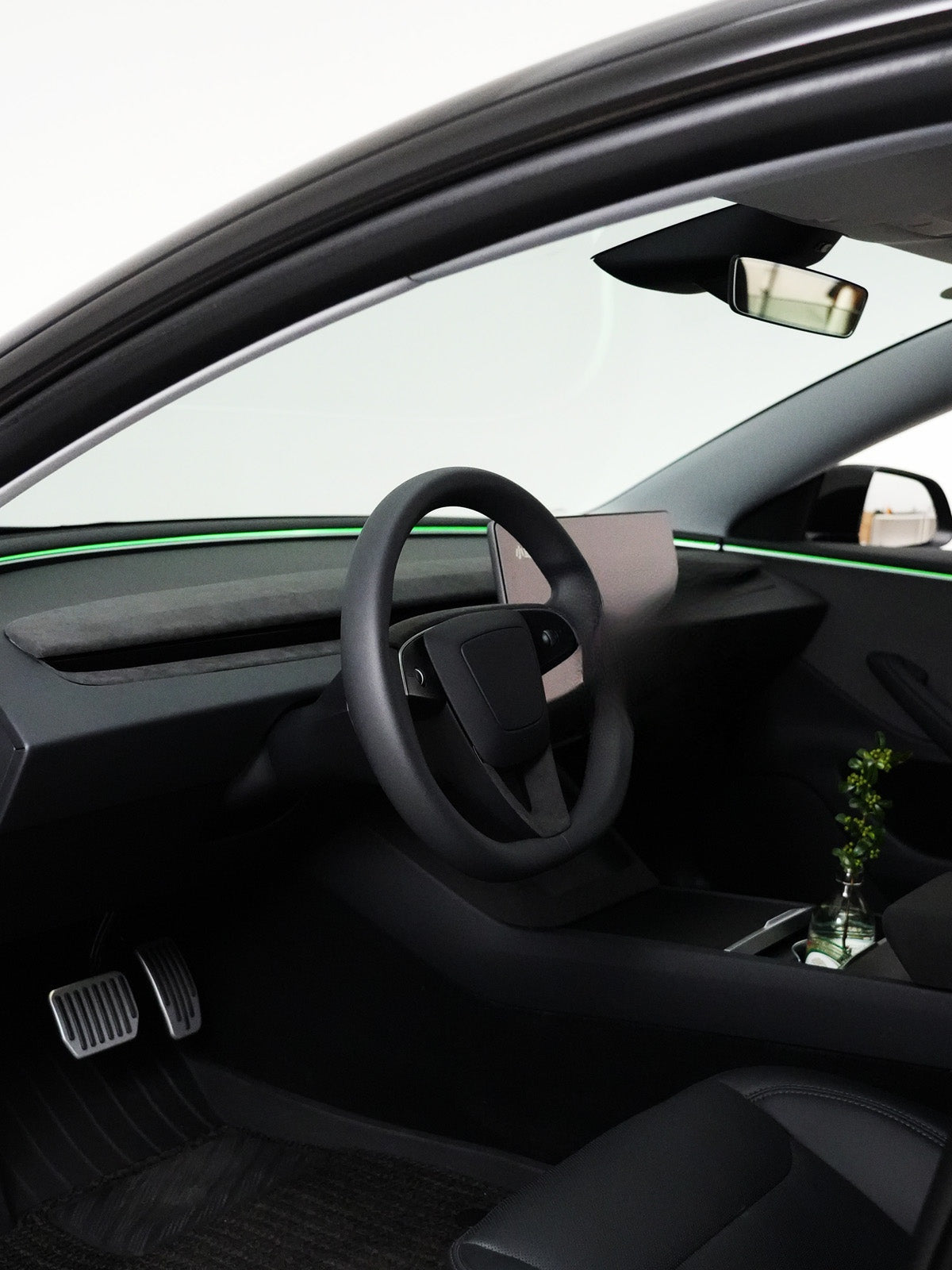 Arc supérieur de volant alcantara pour Tesla Model 3 et Y (2024+) — photo 6