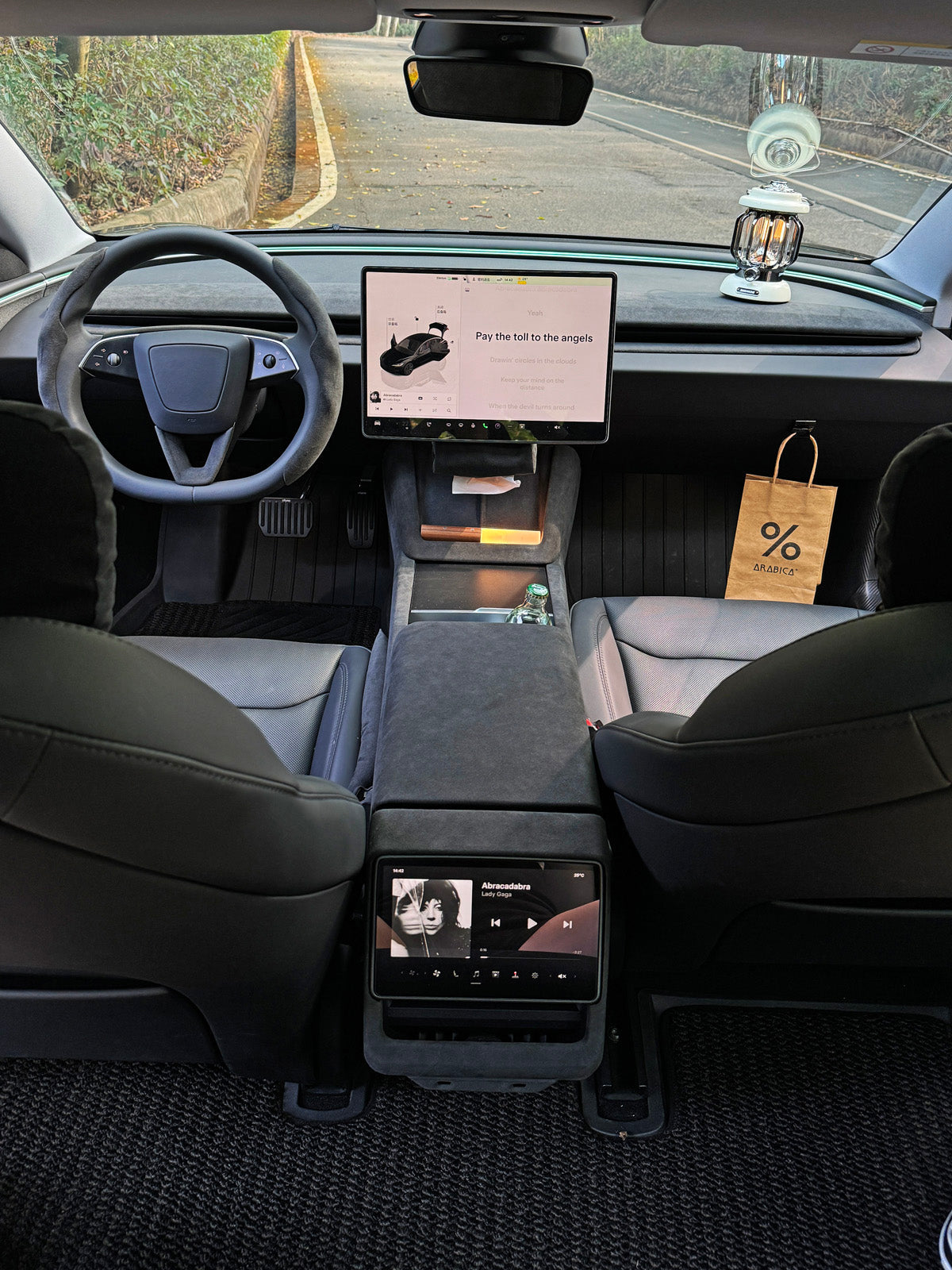 Flancs de console alcantara pour Tesla Model 3 et Y (2024+) — photo 6