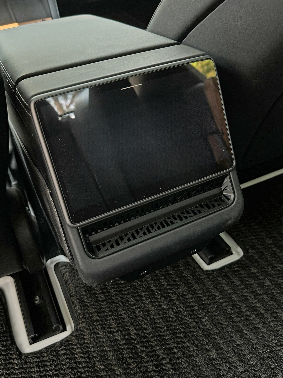 Grille d'aération d'écran arrière pour Tesla Model 3 et Y (2024+) — photo 6