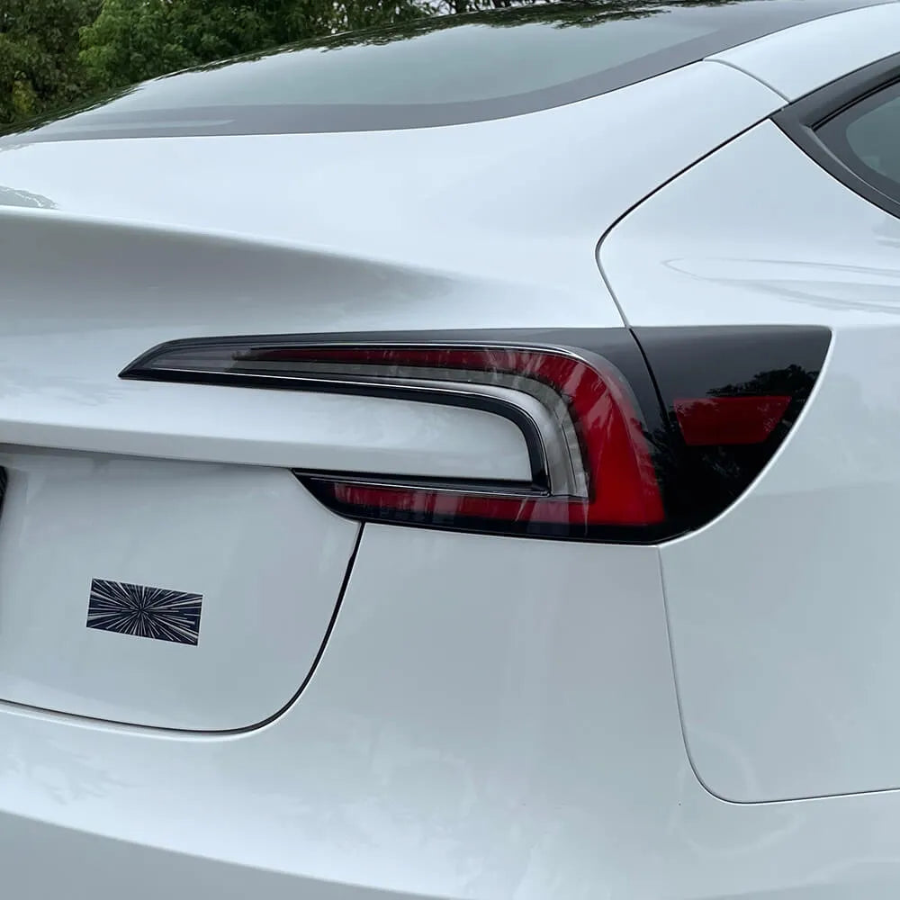 Badge de coffre Tesla — visuel 3
