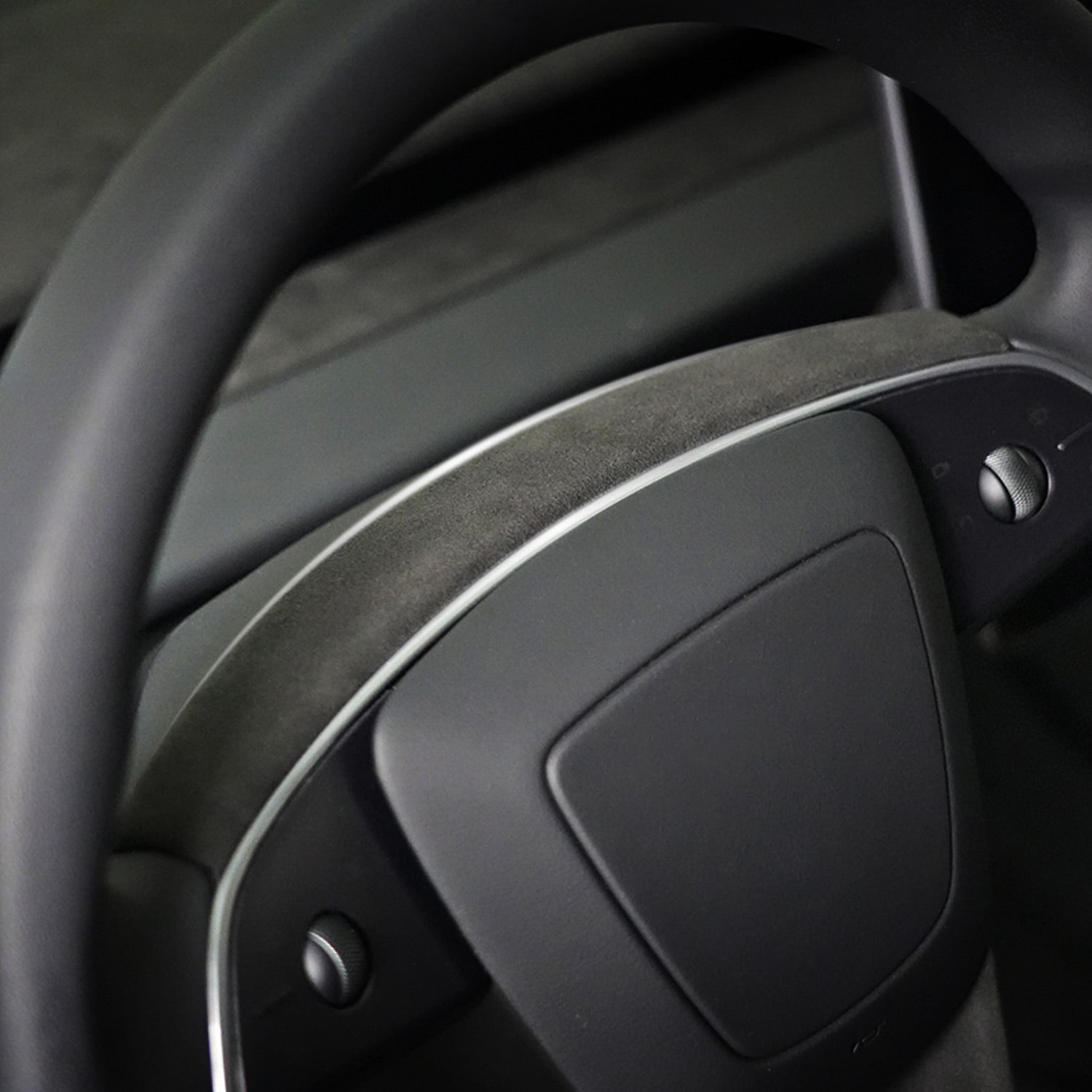 Arc supérieur de volant alcantara pour Tesla Model 3 et Y (2024+)