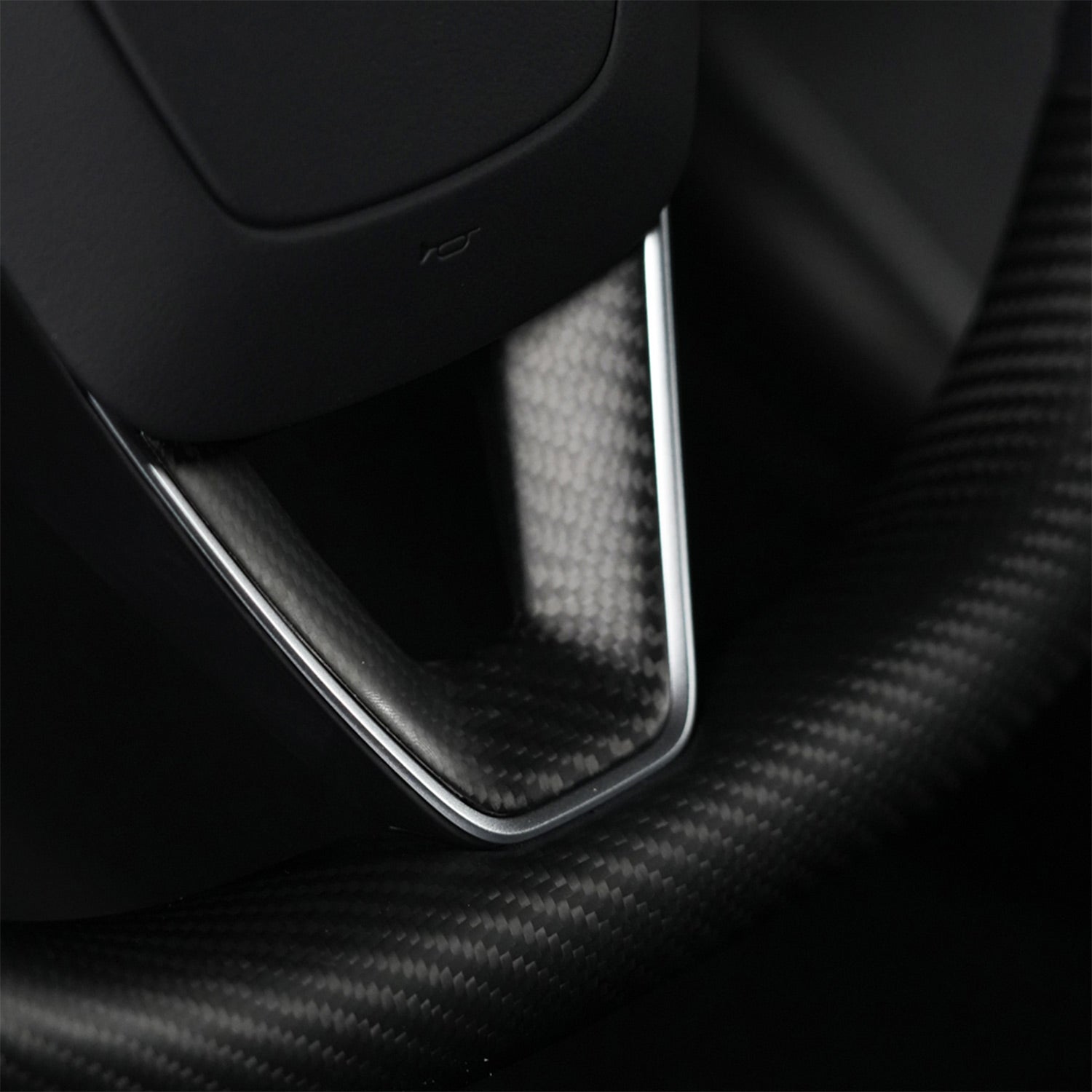 Insert V de volant carbone pour Tesla Model 3 et Y (2024+)