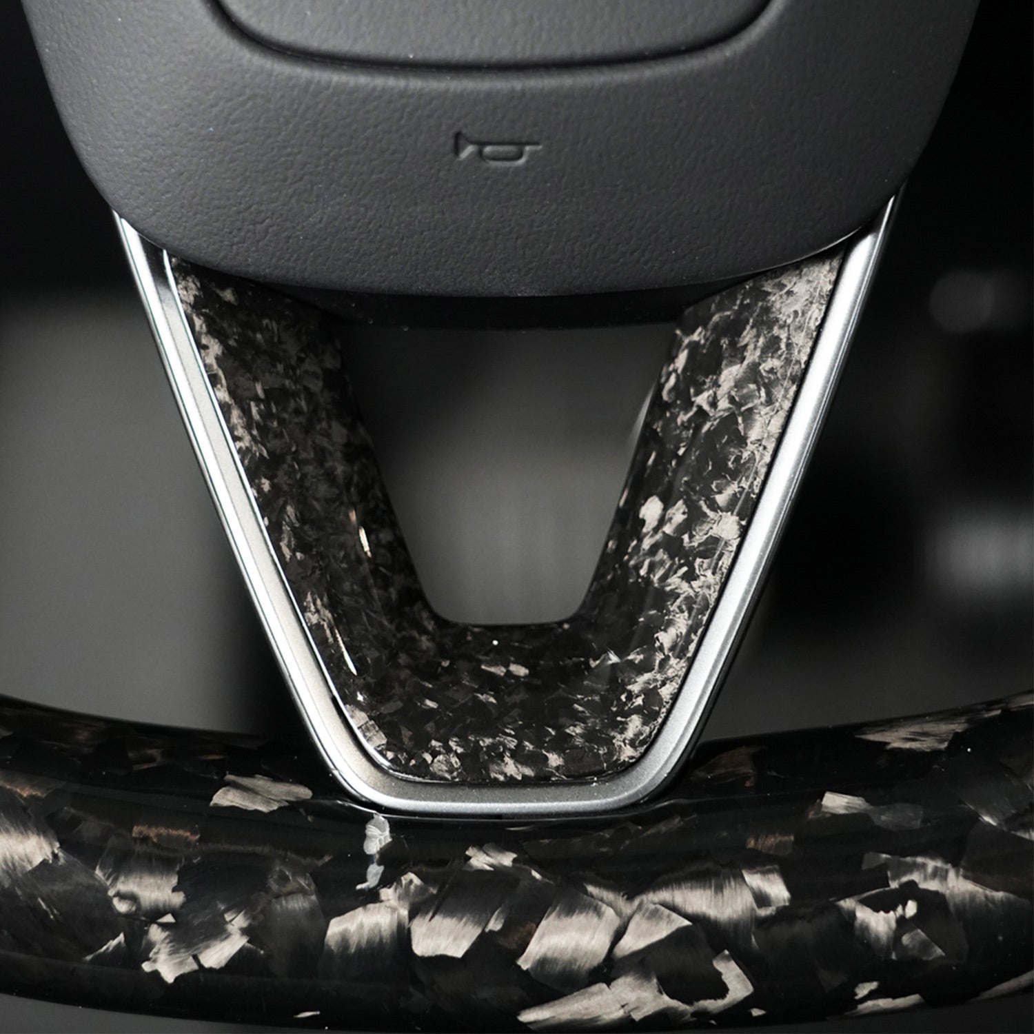 Insert V de volant carbone pour Tesla Model 3 et Y (2024+) — photo 7