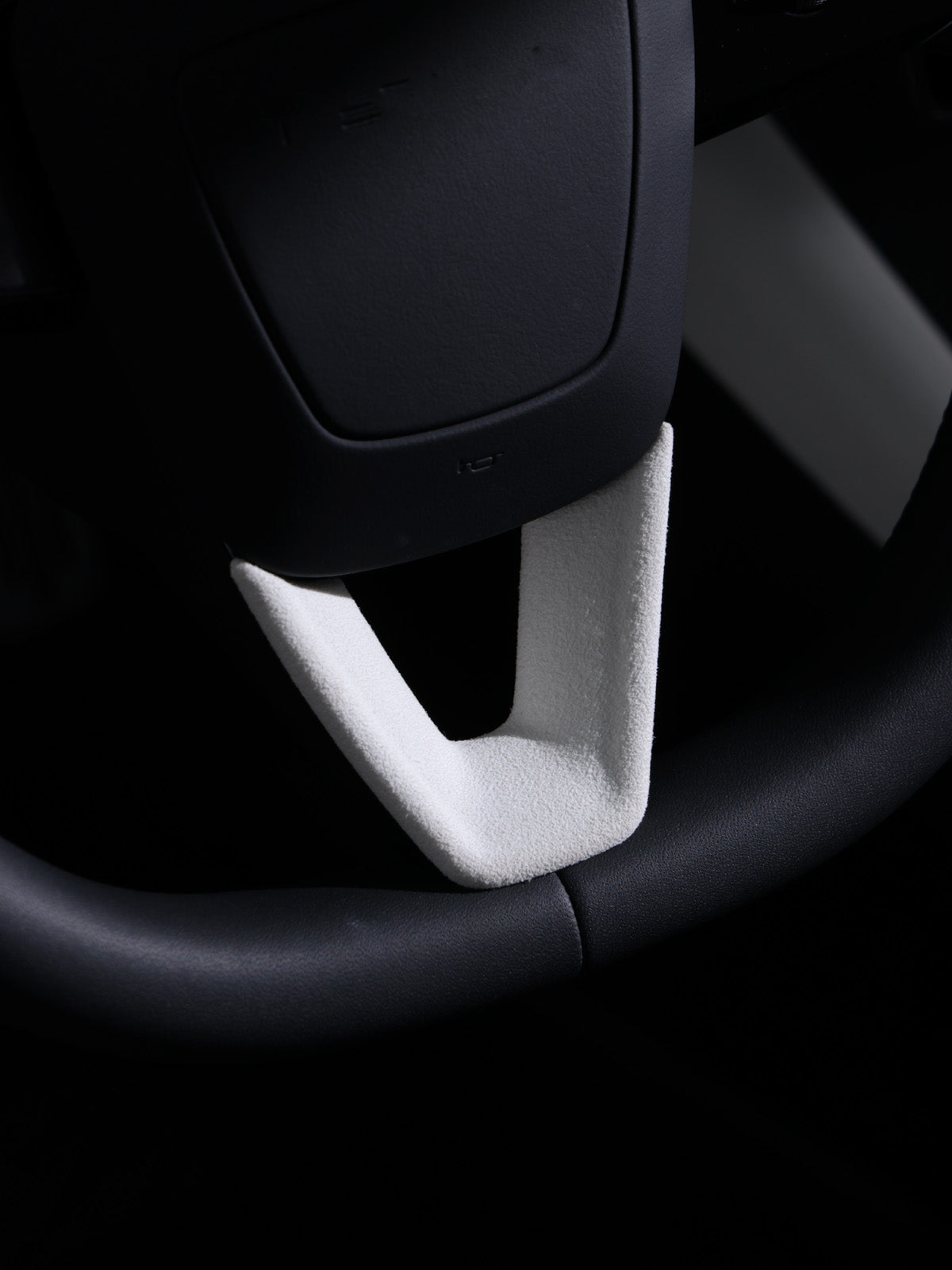 Insert V de volant suède pour Tesla Model 3 et Y (2024+)
