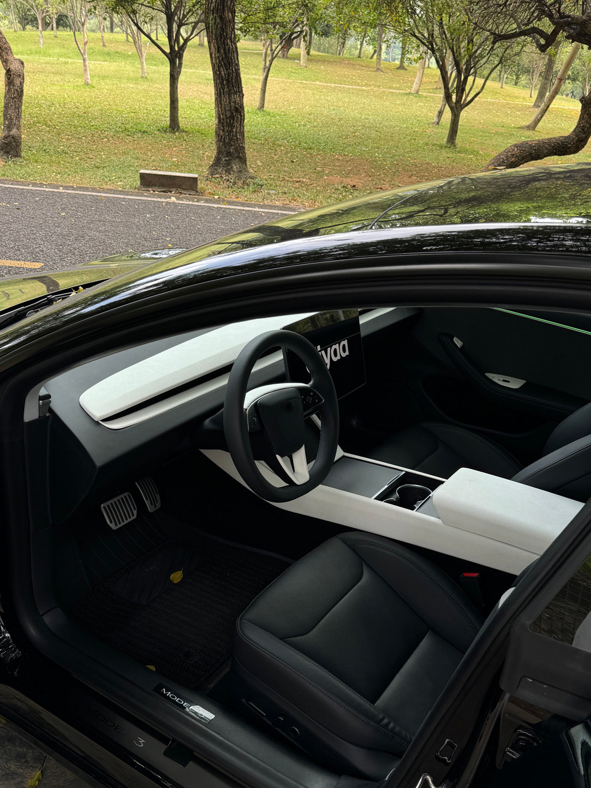 Baguettes d'aérateurs suède pour Tesla Model 3 et Y (2024+) — photo 2