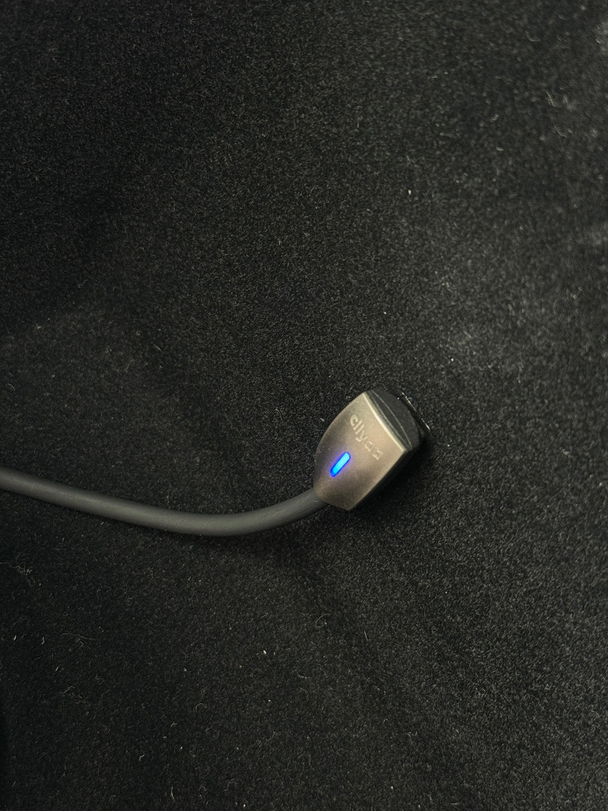 Câble USB-C souple coudé pour Tesla — photo 2