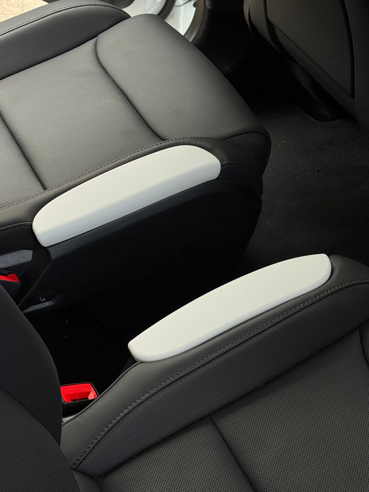 Housses d'accoudoirs arrière pour Tesla Model Y L (2025-2026) — photo 3