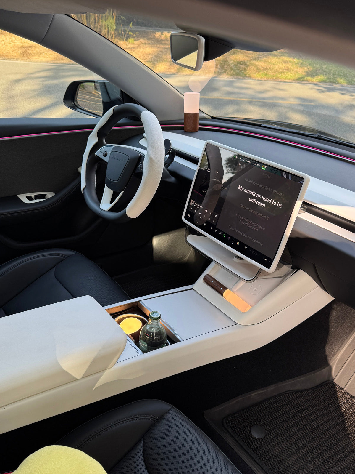 Protège-accoudoir silicone pour Tesla Model 3 Highland (2024+) — photo 5