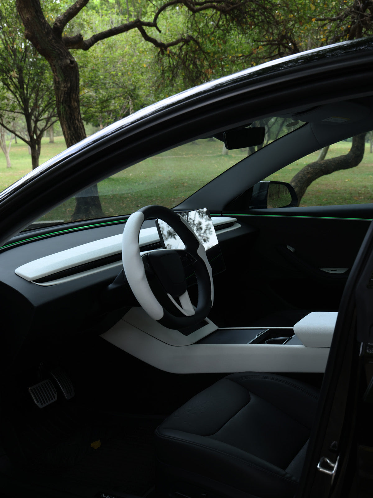 Arc supérieur de volant suède pour Tesla Model 3 et Y (2024+) — photo 2