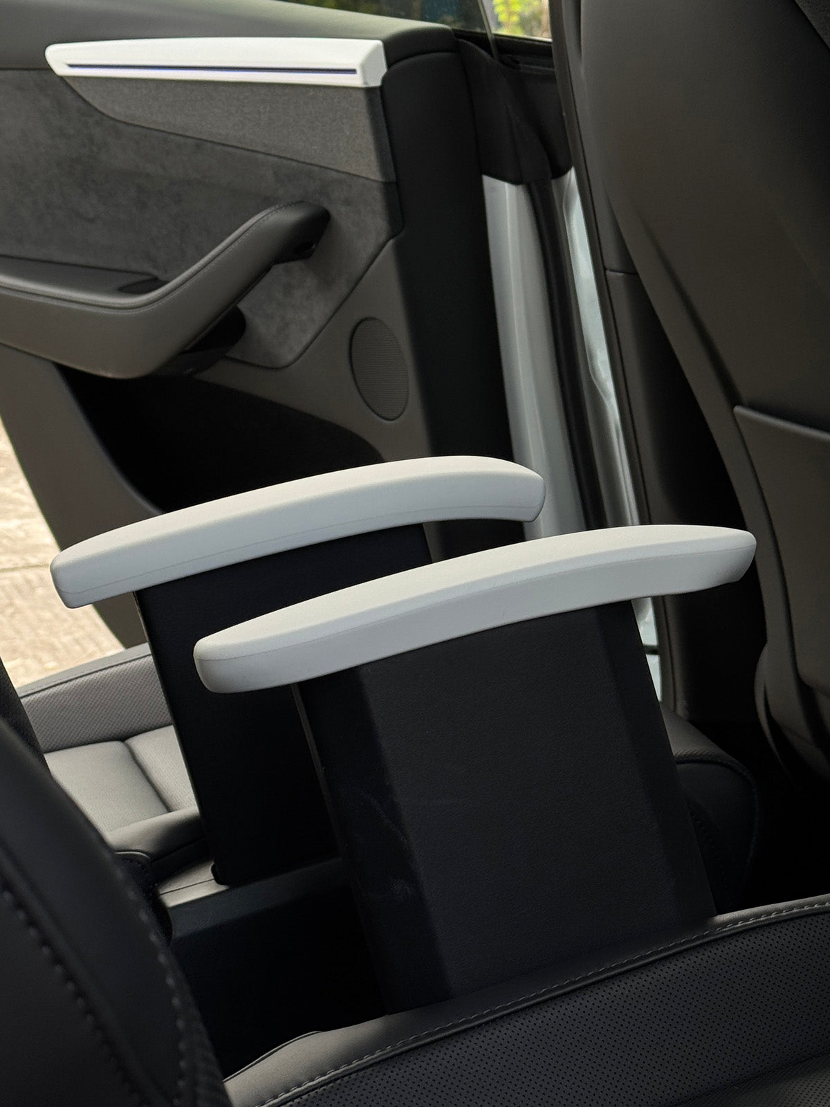 Housses d'accoudoirs arrière pour Tesla Model Y L (2025-2026) — photo 5