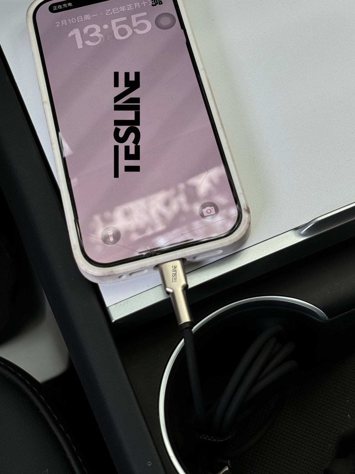 Câble USB-C souple coudé pour Tesla