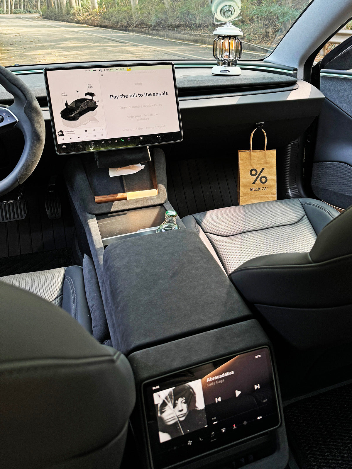 Protection arrière de console alcantara pour Tesla Model 3 et Y (2024+) — photo 4