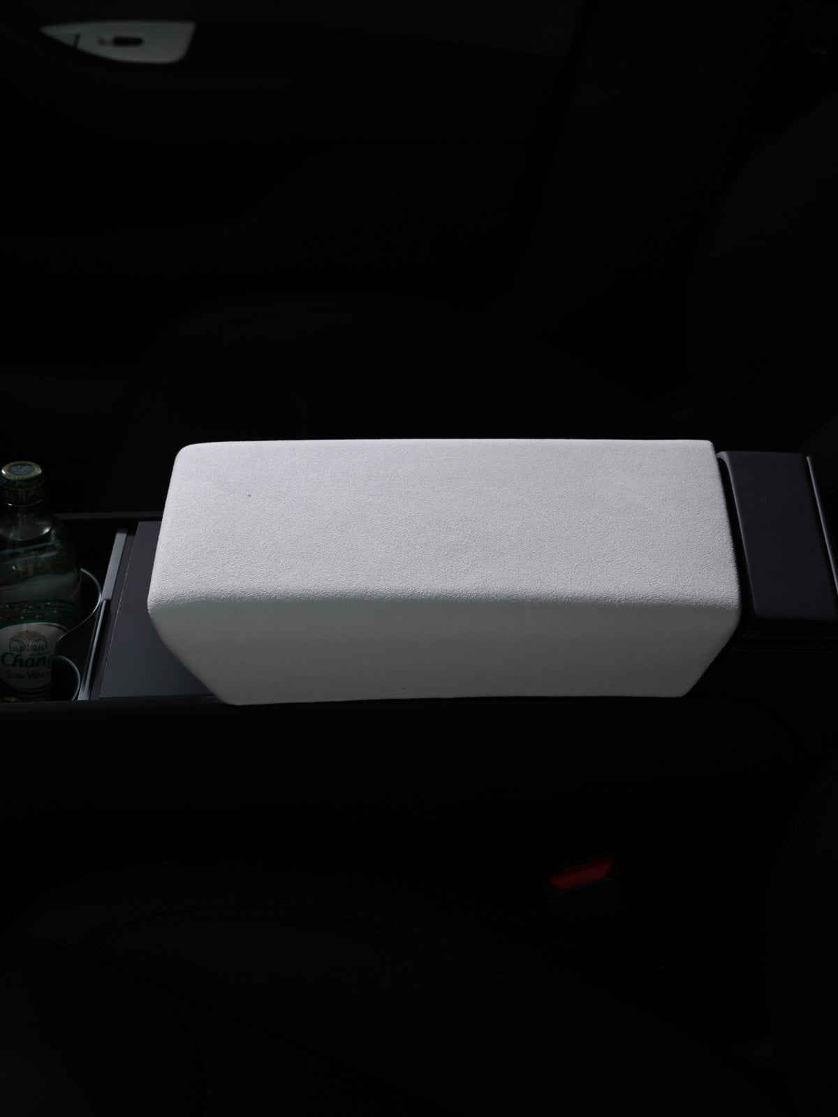 Couvre-accoudoir suède pour Tesla Model 3 et Y (2024+) — photo 2