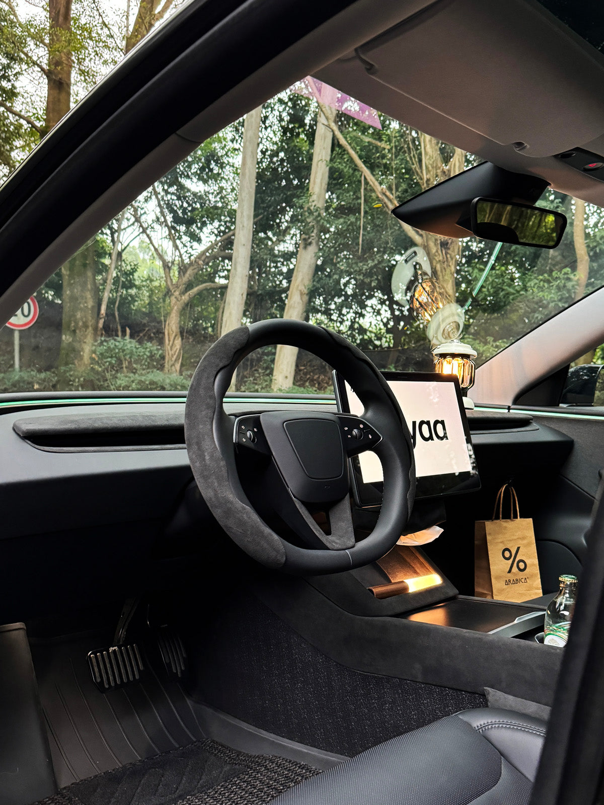 Baguettes d'aérateurs alcantara pour Tesla Model 3 et Y (2024+) — photo 4