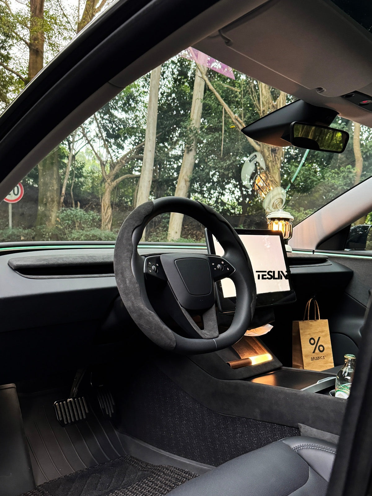Baguettes d'aérateurs alcantara pour Tesla Model 3 et Y (2024+) — photo 4