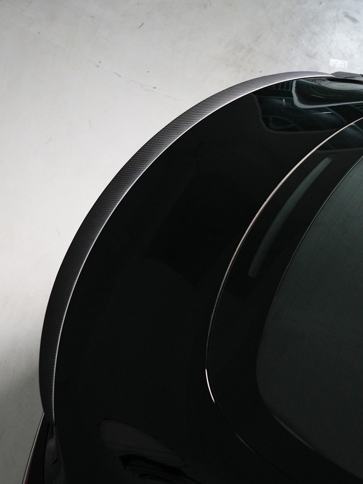 Becquet arrière carbone pour Tesla Model 3 et Model Y