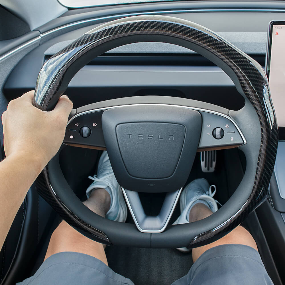 Couvre-volant effet carbone Tesla — visuel 11