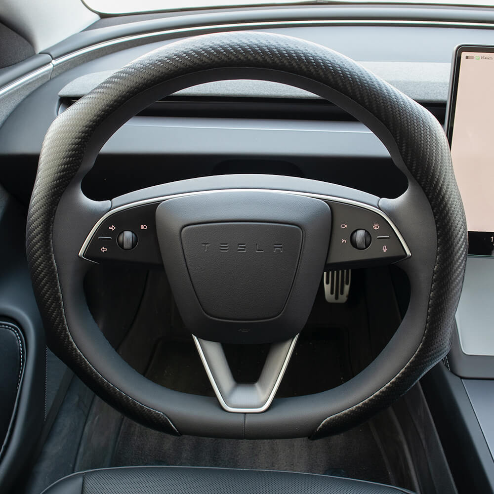 Couvre-volant effet carbone Tesla — visuel 3