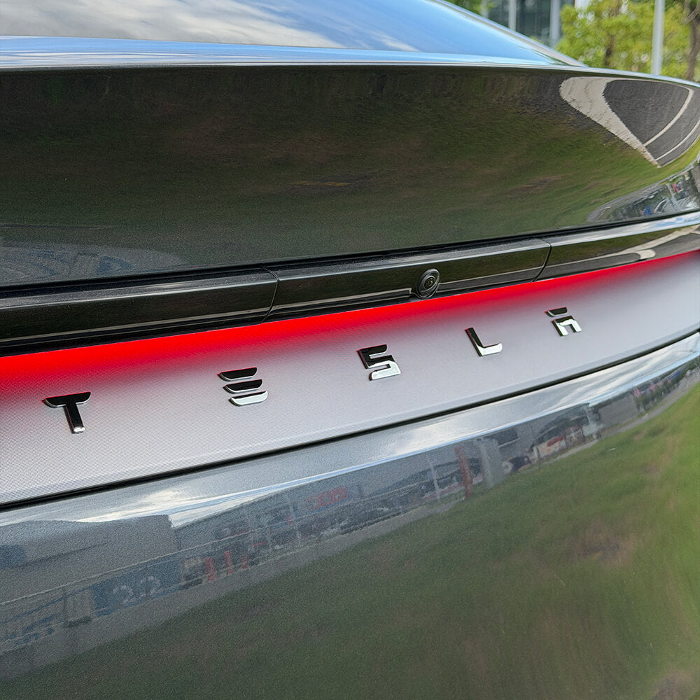Caches lettres TESLA de hayon Tesla — visuel 5