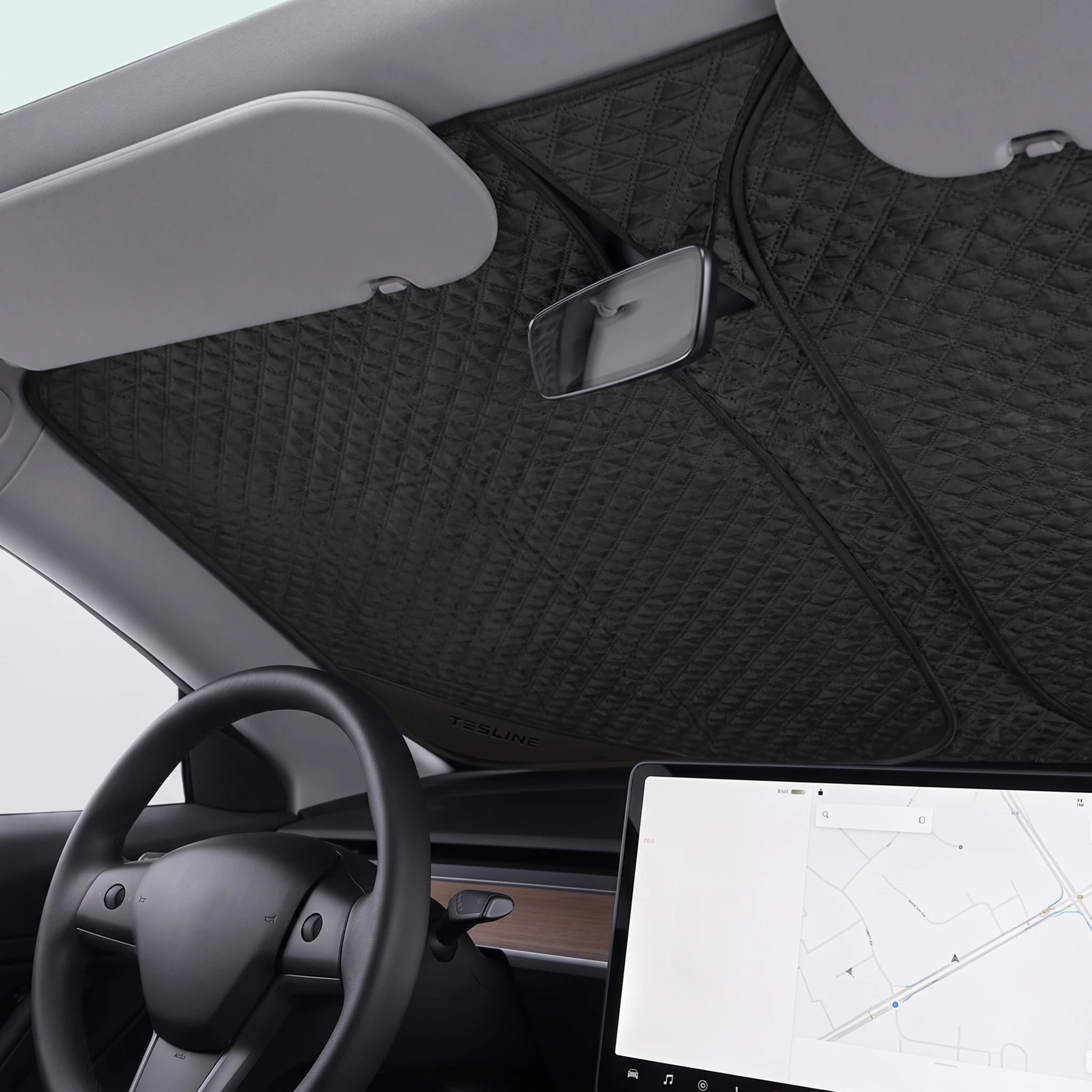 Pare-soleil de pare-brise installé dans une Tesla Model Y