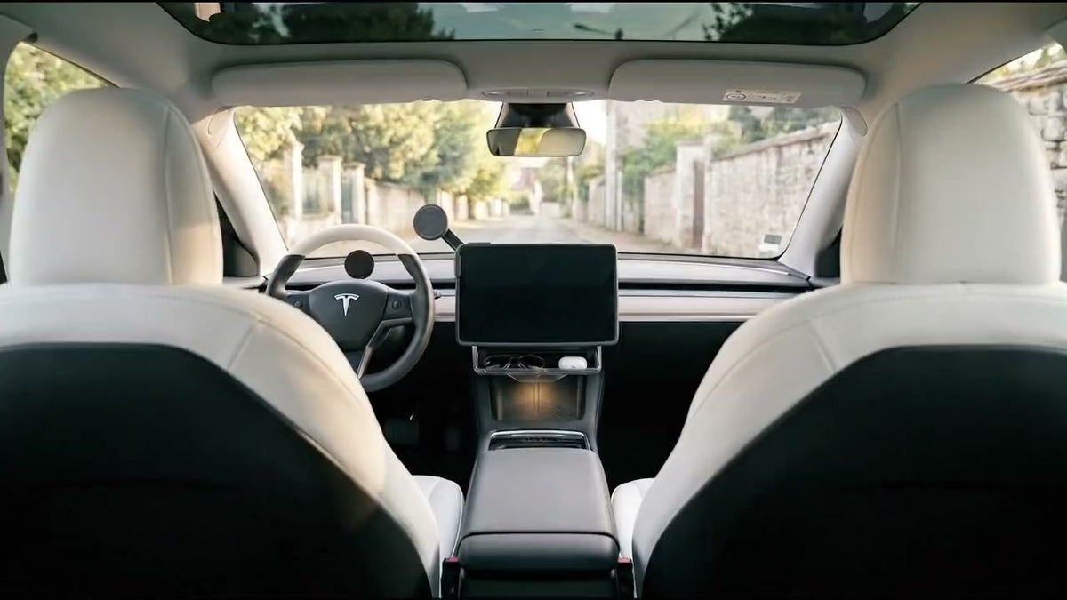 Tesla Model Y équipée d'accessoires Tesline, zone sieges depart