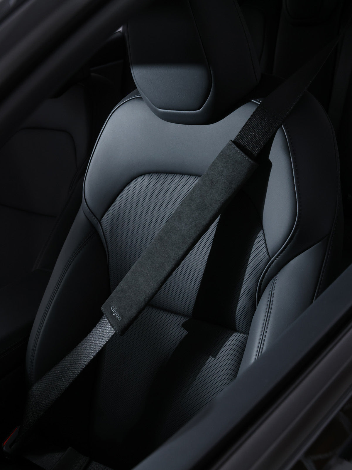 Fourreaux de ceinture alcantara pour Tesla — photo 2
