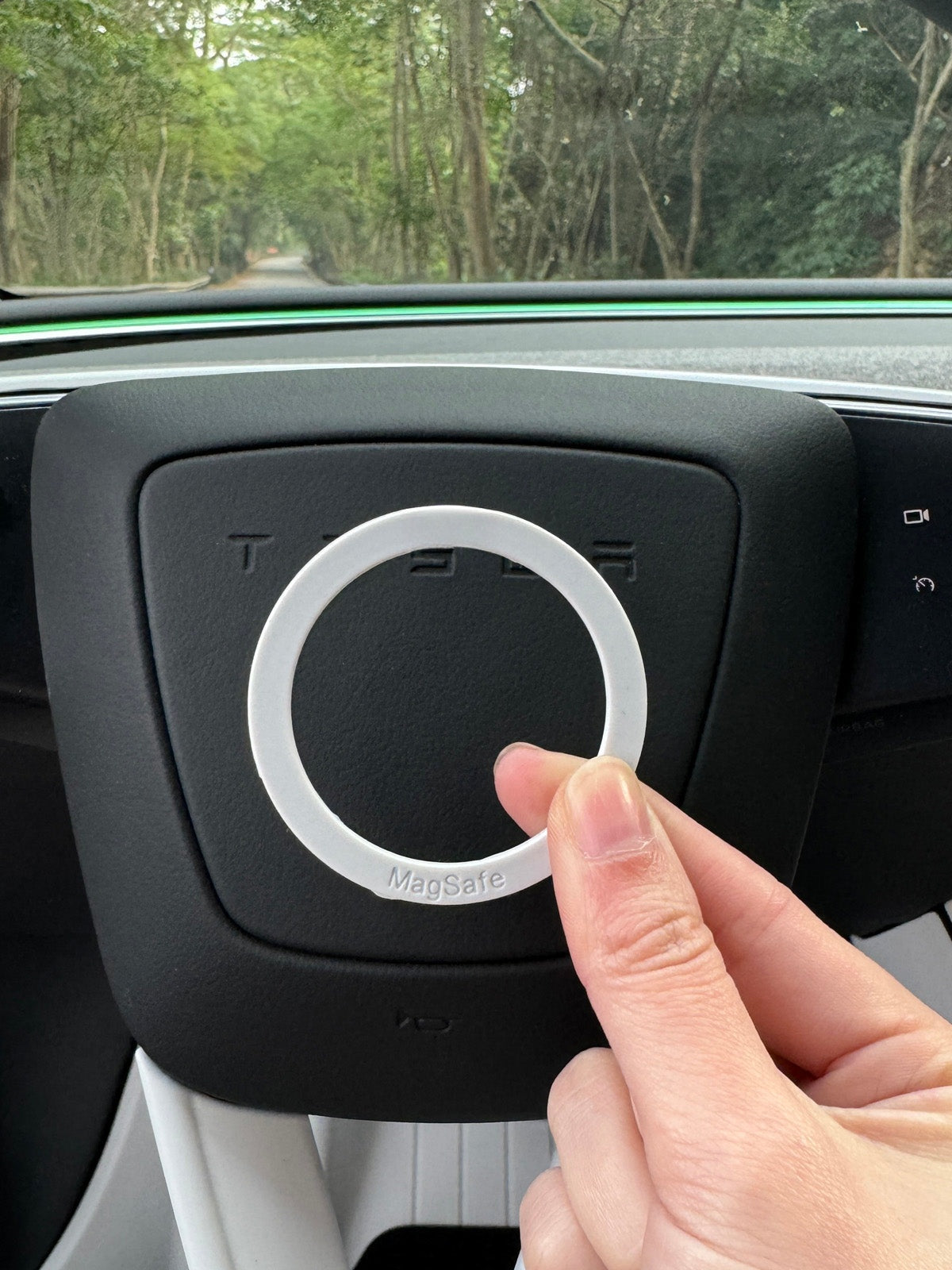 Anneau métal adhésif MagSafe pour Tesla — photo 3