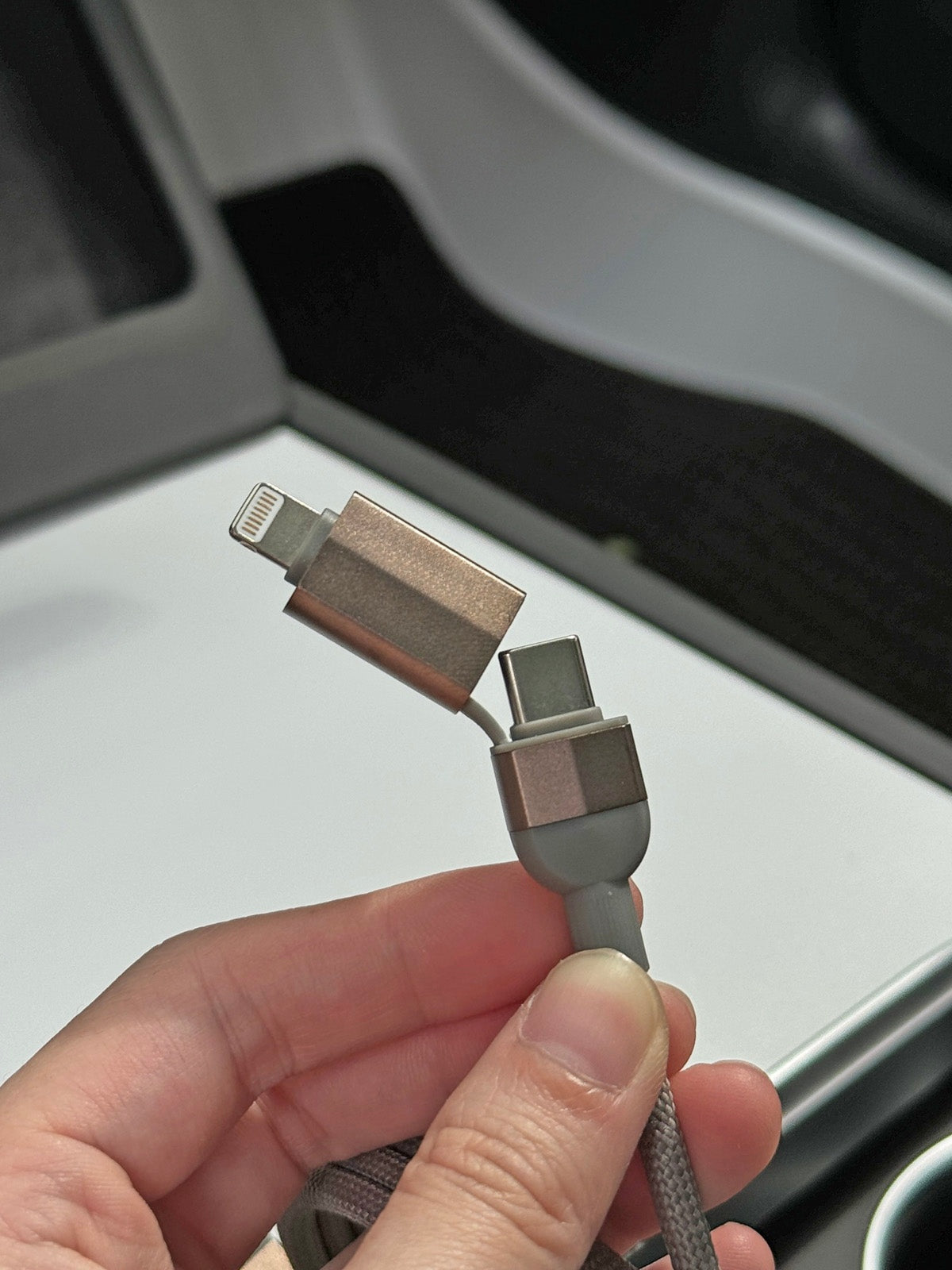 Câble USB-C 4-en-1 240 W pour Tesla — photo 5