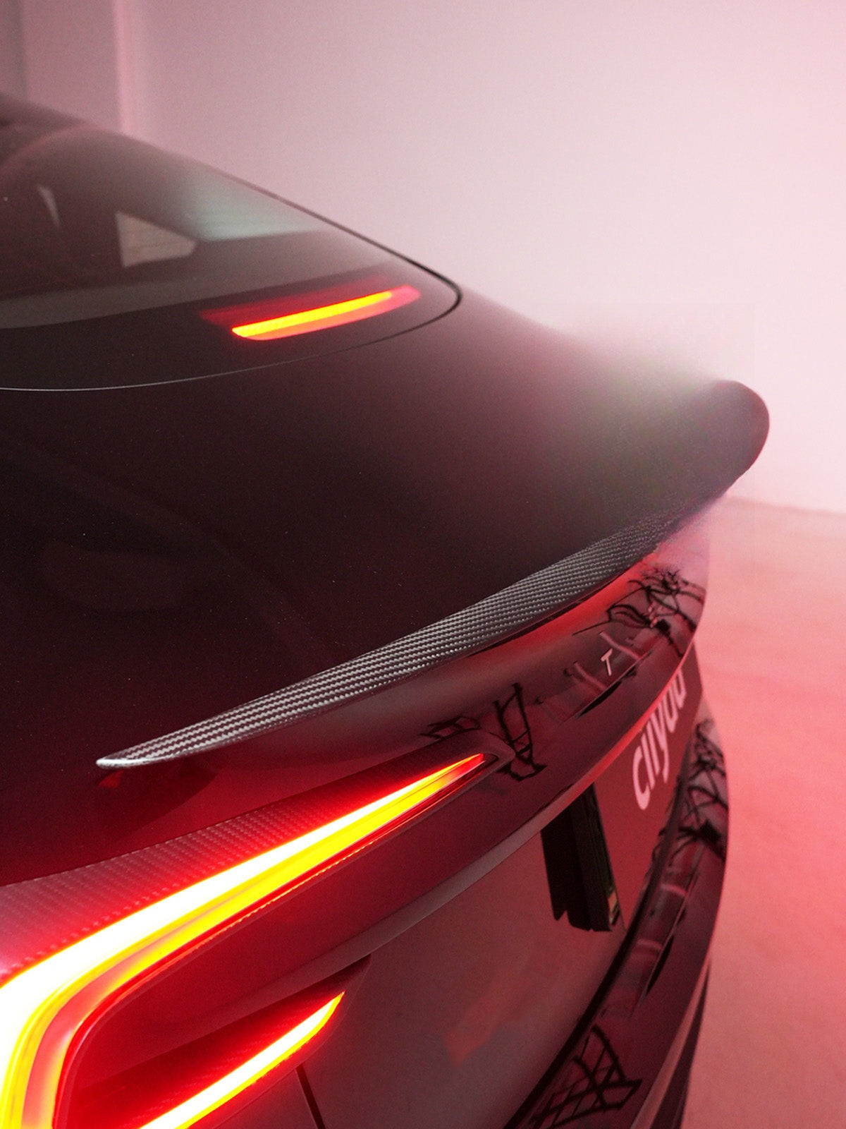 Becquet arrière carbone pour Tesla Model 3 et Model Y — photo 7