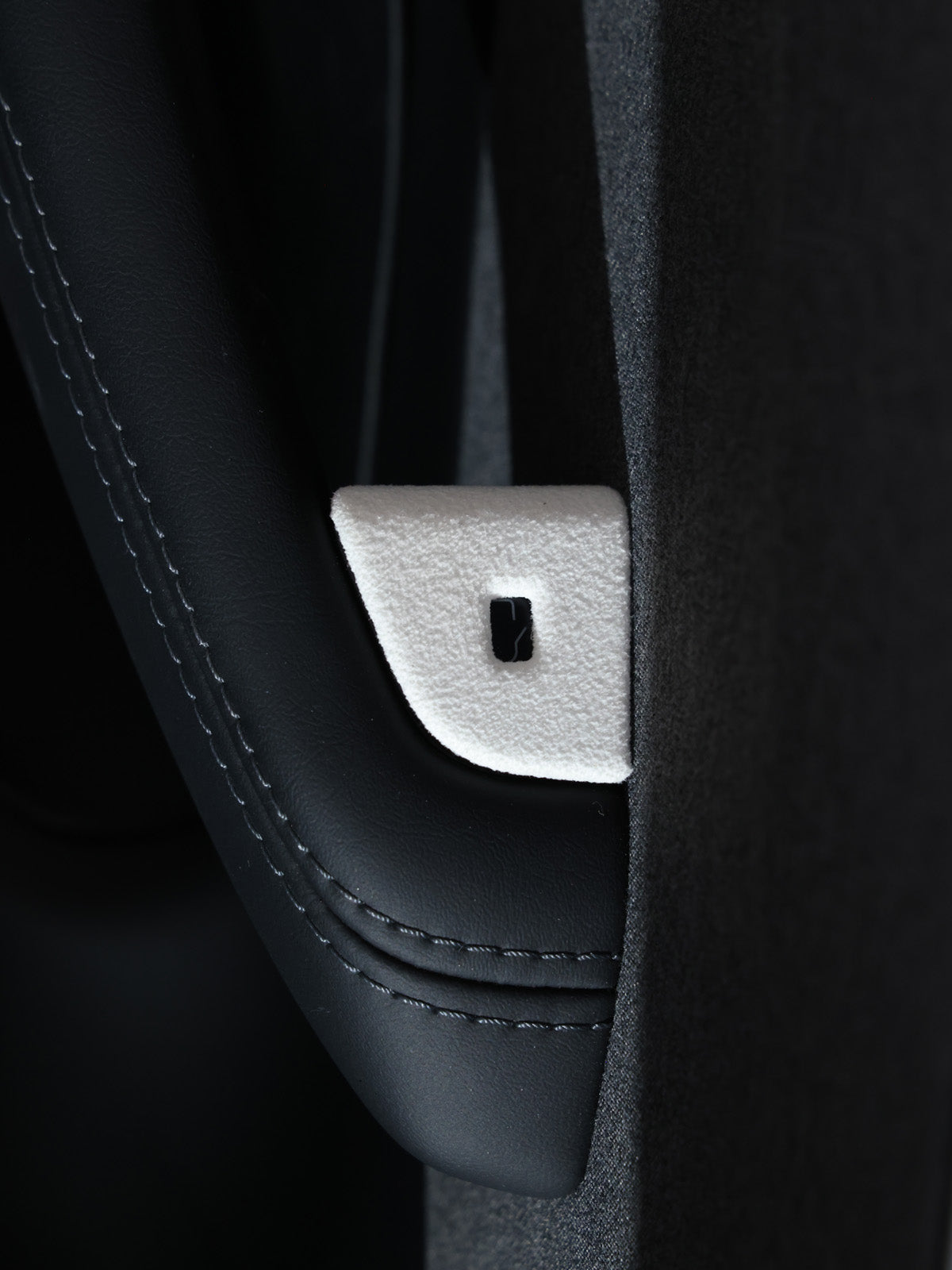Caches boutons de portes suède pour Tesla Model 3 et Y (2024+) — photo 6