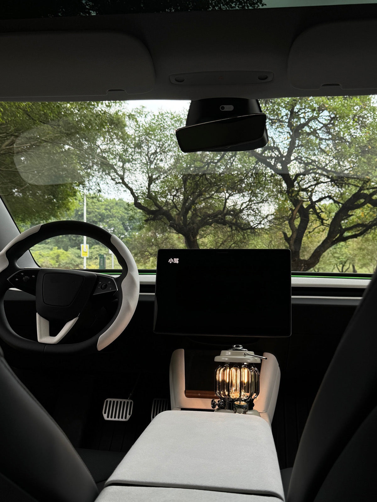 Insert V de volant suède pour Tesla Model 3 et Y (2024+) — photo 6