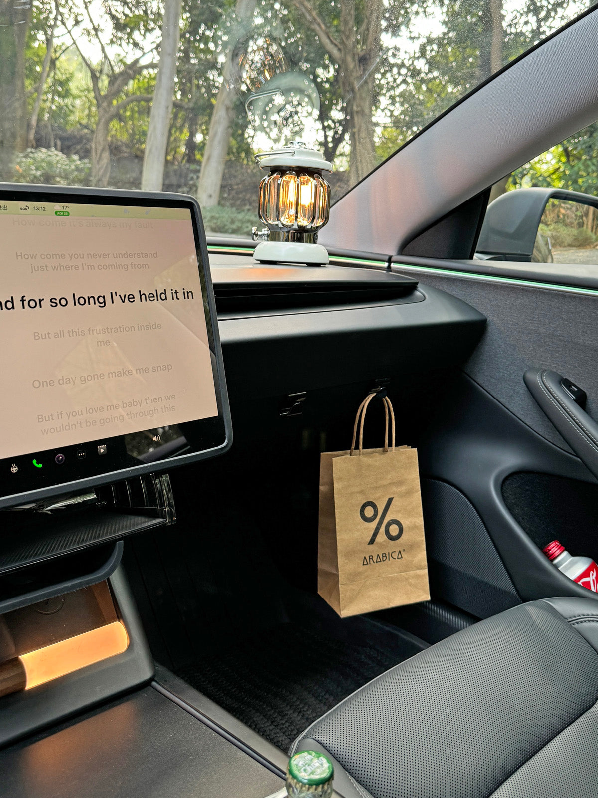 Crochets de boîte à gants pour Tesla Model 3 et Model Y — photo 2