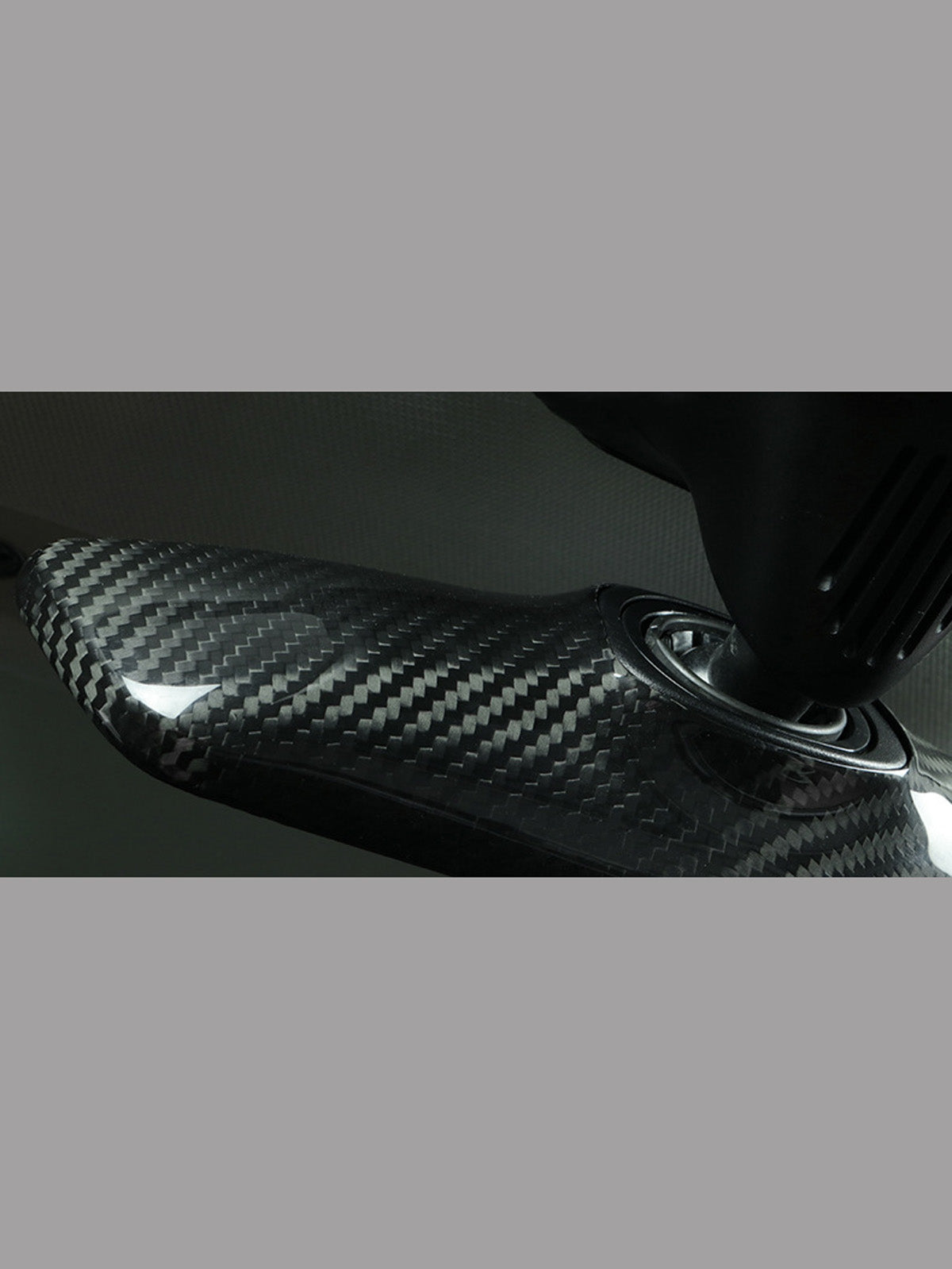 Coque de rétroviseur intérieur carbone pour Tesla Model 3 et Model Y — photo 4