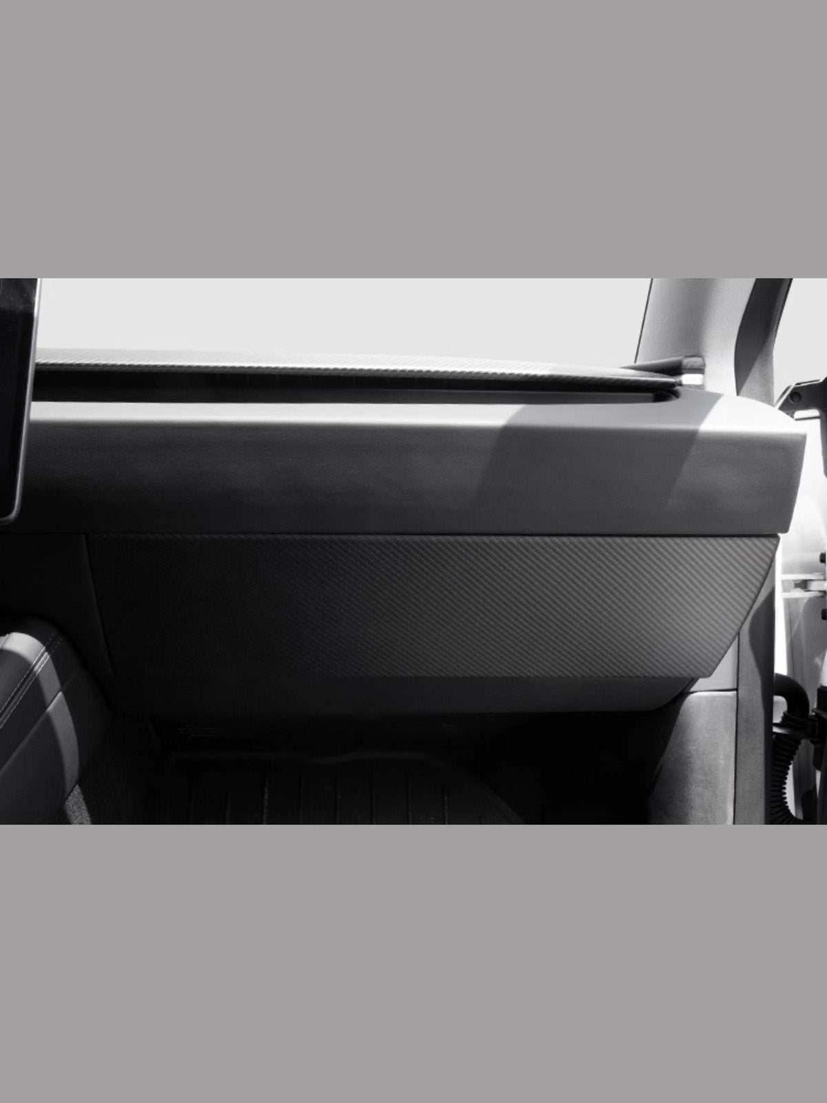 Bandeau de boîte à gants carbone pour Tesla Model 3 Highland (2024+) — photo 5