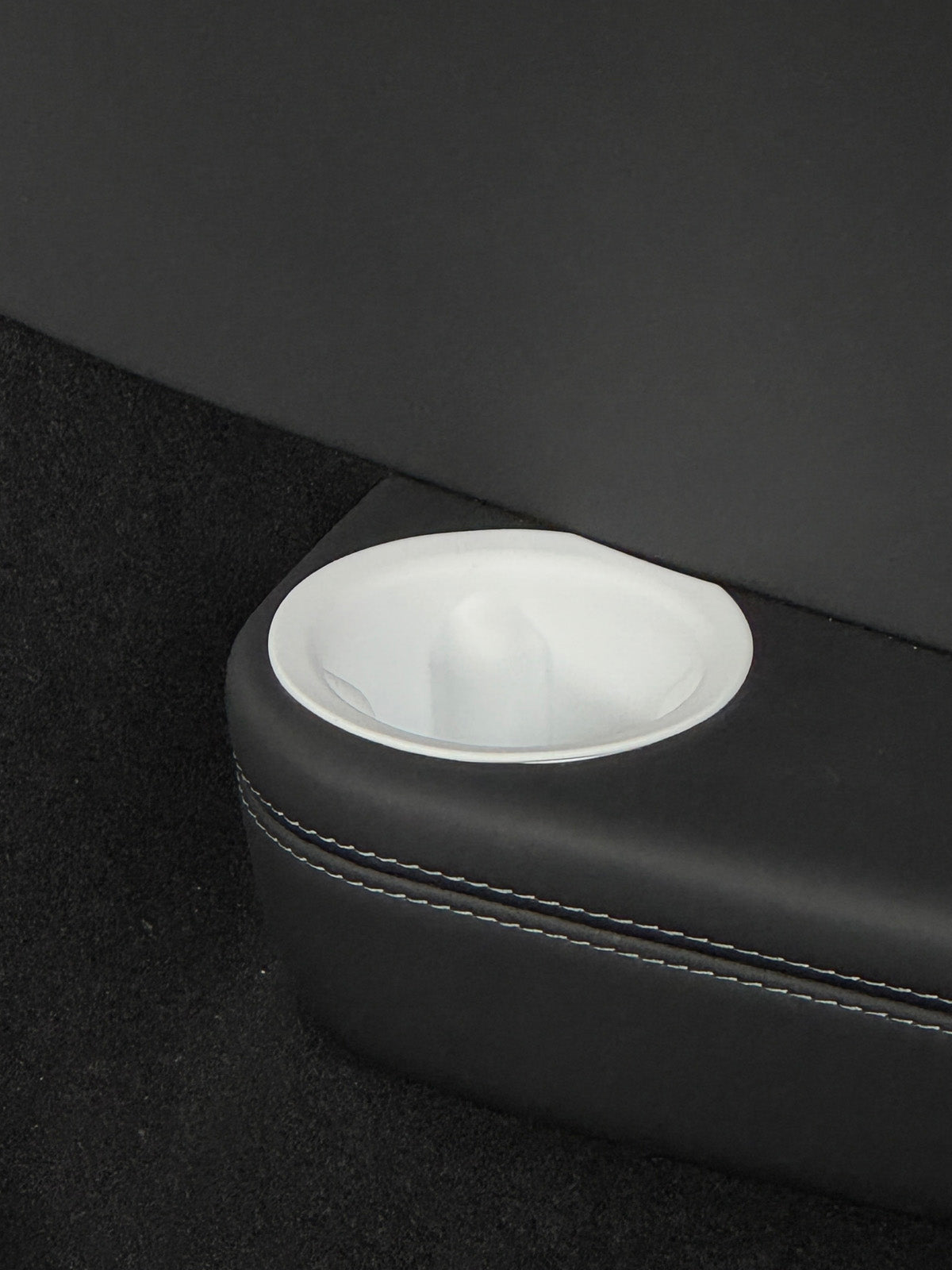 Porte-gobelets souples de banquette pour Tesla Model Y L (2025-2026) — photo 2