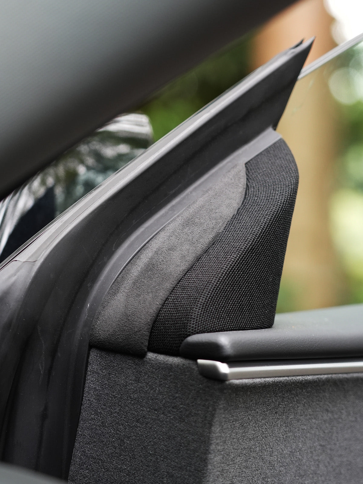 Contours de haut-parleurs alcantara pour Tesla Model 3 Highland (2024+) — photo 3