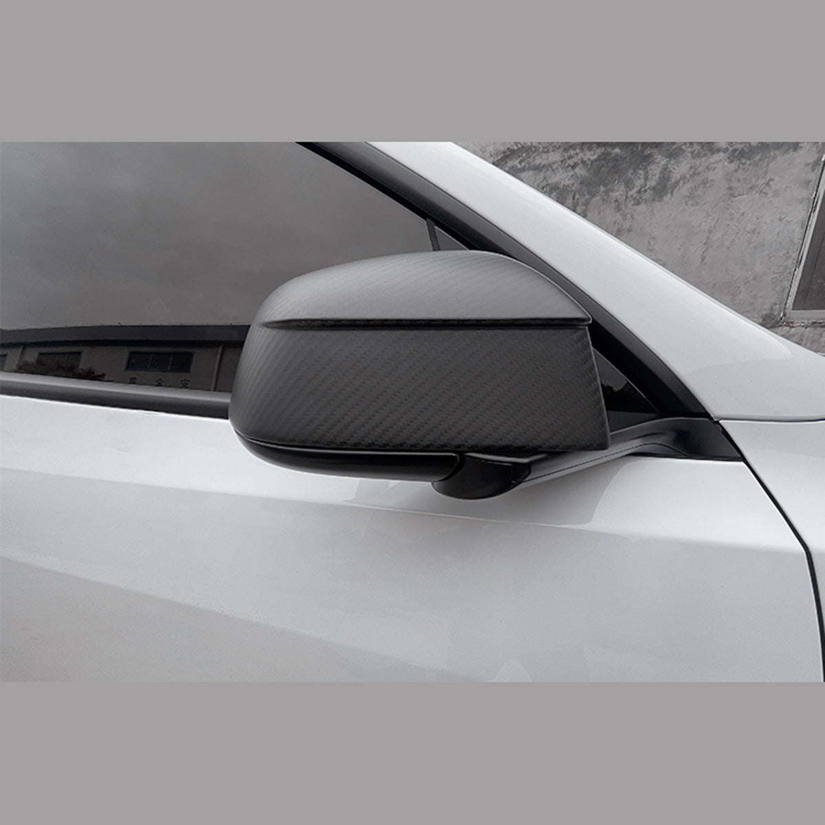 Coques de rétroviseurs carbone pour Tesla Model Y Juniper (2025+) — photo 2