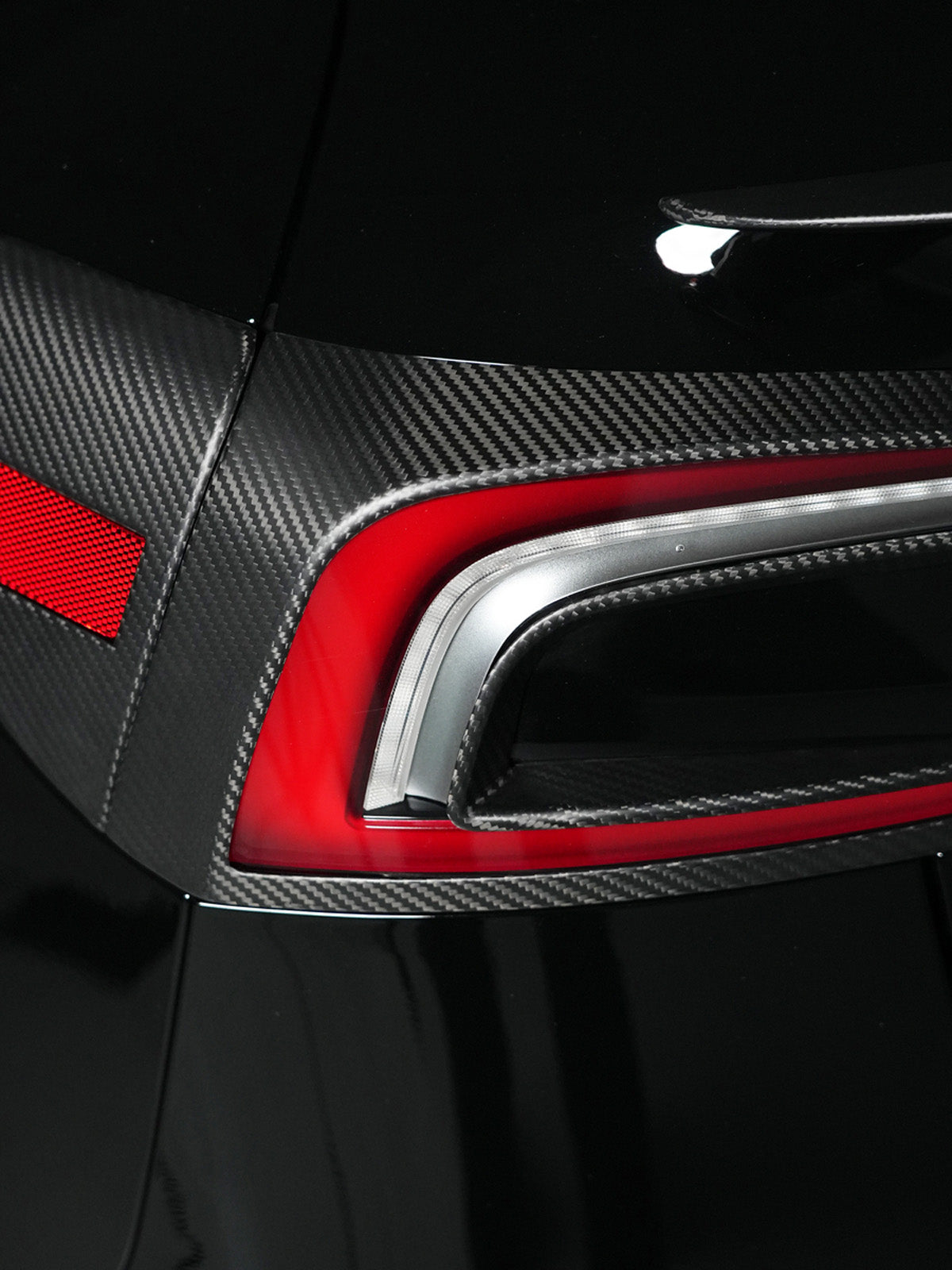 Contours de feux arrière carbone pour Tesla Model 3 Highland (2024+) — photo 3