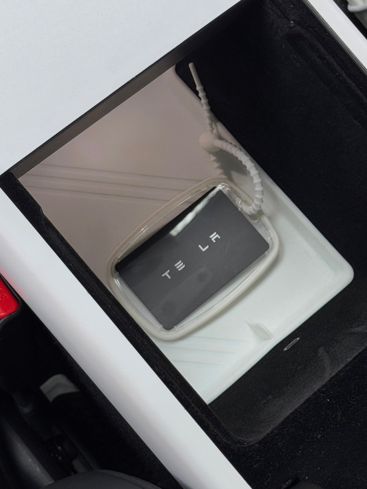 Protège-accoudoir silicone pour Tesla Model 3 Highland (2024+) — photo 3