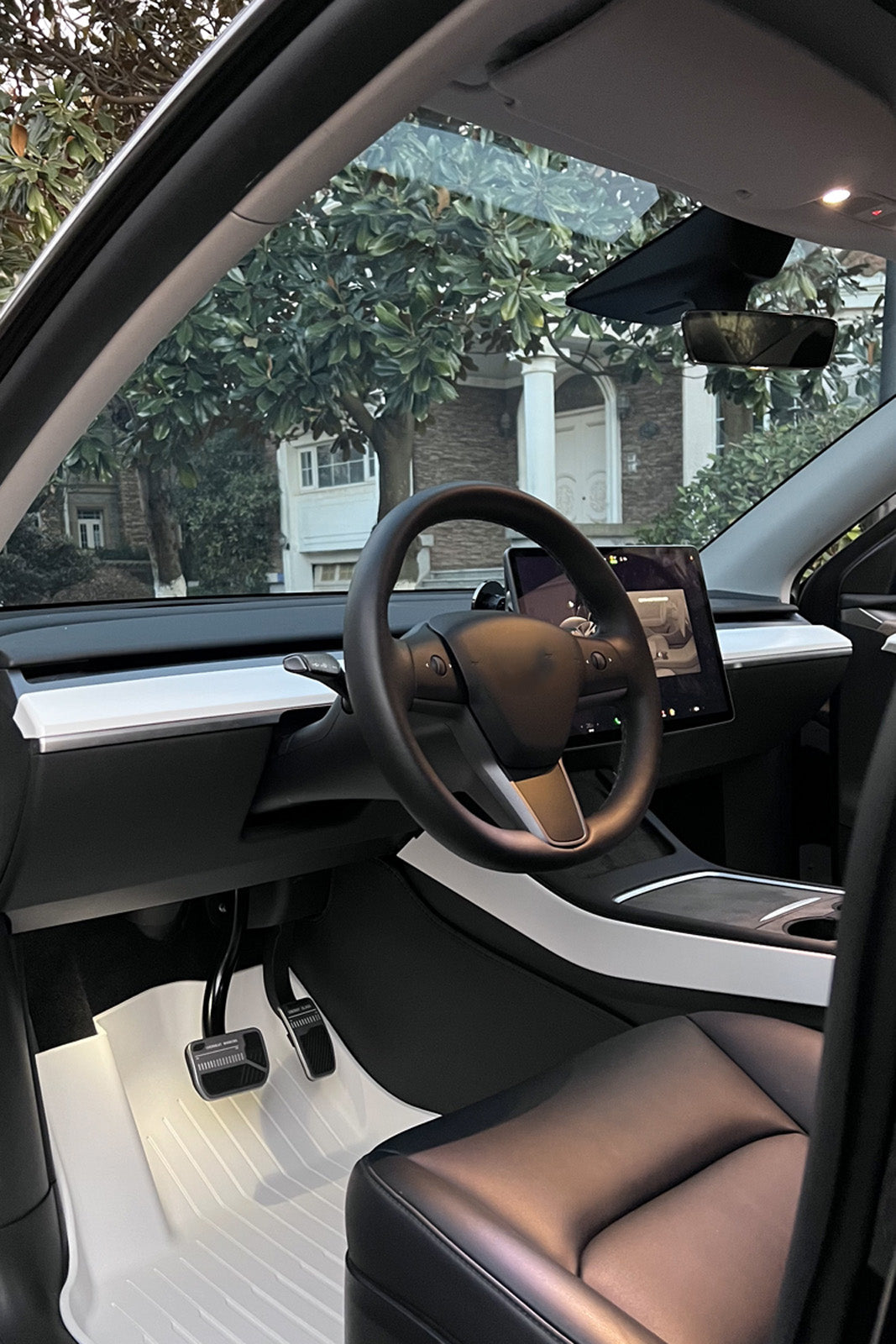 Habillage de contre-portes suède pour Tesla Model Y (2025-2026) — photo 5