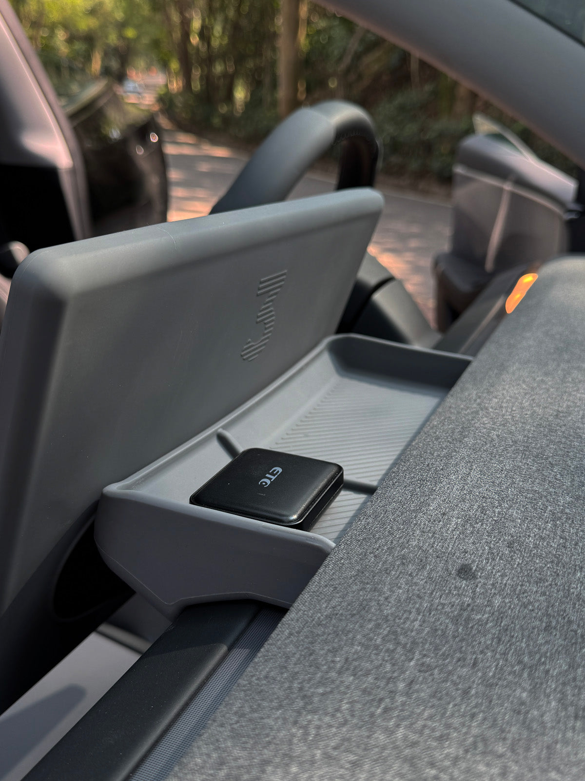 Vide-poche souple de tableau de bord pour Tesla Model 3 et Model Y — photo 3