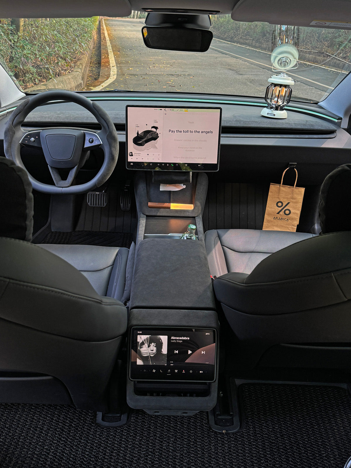Baguettes d'aérateurs alcantara pour Tesla Model 3 et Y (2024+) — photo 3