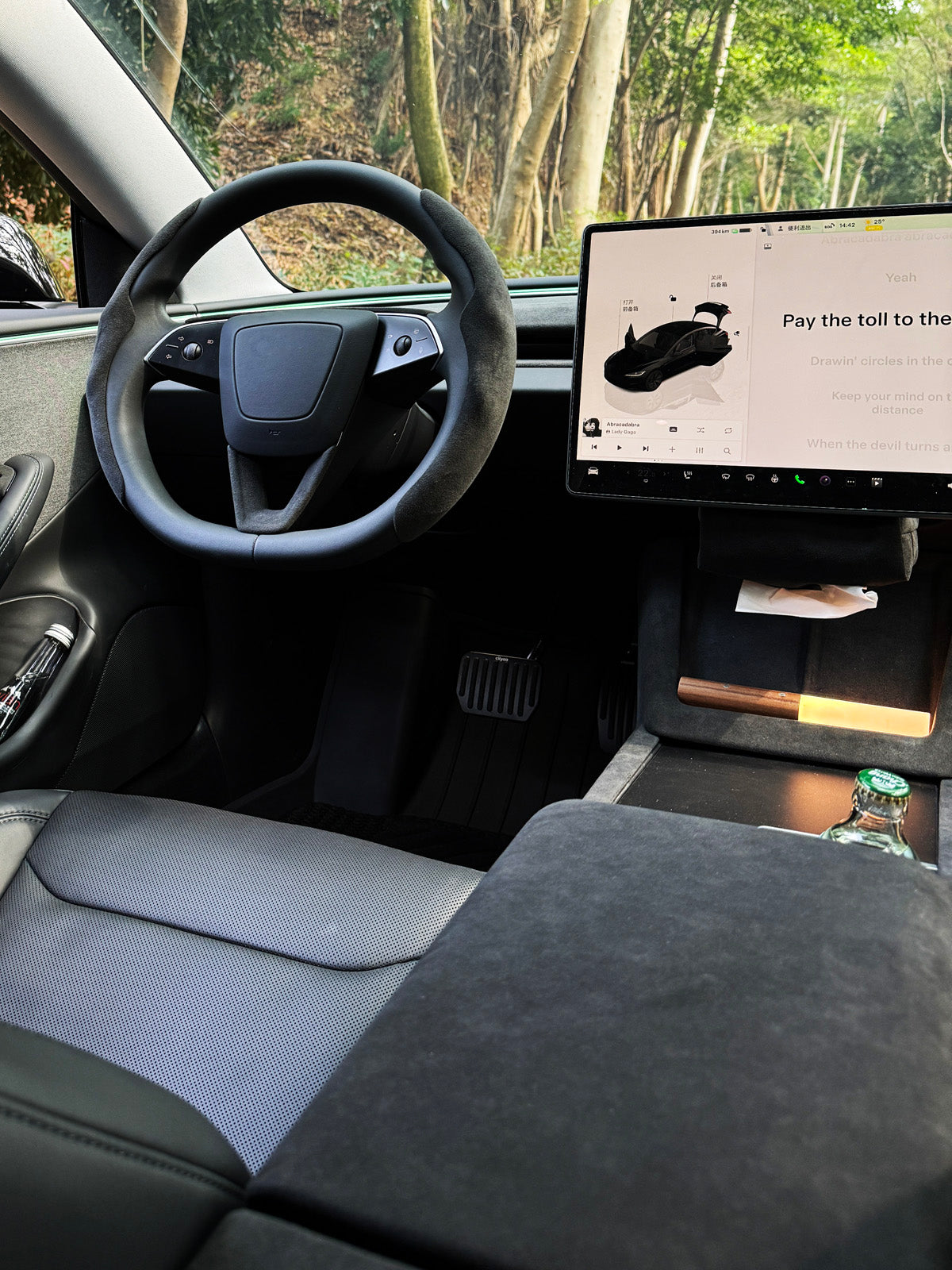 Caches boutons de portes alcantara pour Tesla Model 3 et Y (2024+) — photo 4