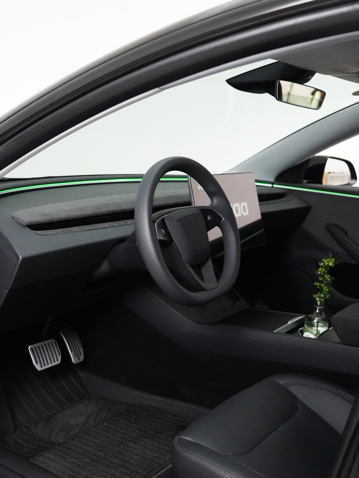 Caches boutons de vitres alcantara pour Tesla Model 3 et Y (2024+) — photo 4