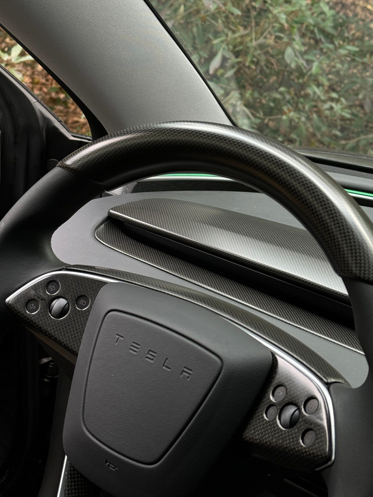 Baguettes d'aérateurs carbone pour Tesla Model 3 et Y (2024+) — photo 4